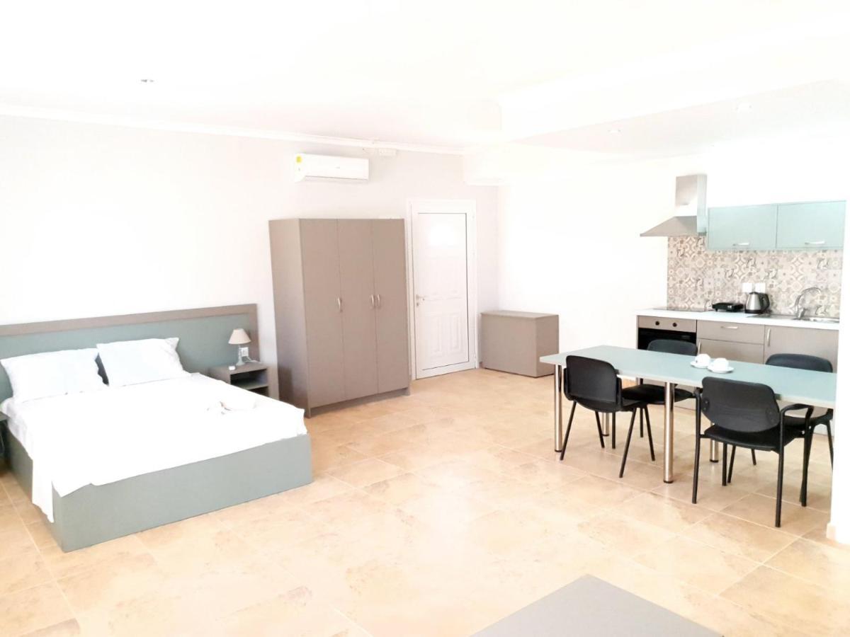 Nuevo Vista Bed & Breakfast กาวอส ภายนอก รูปภาพ