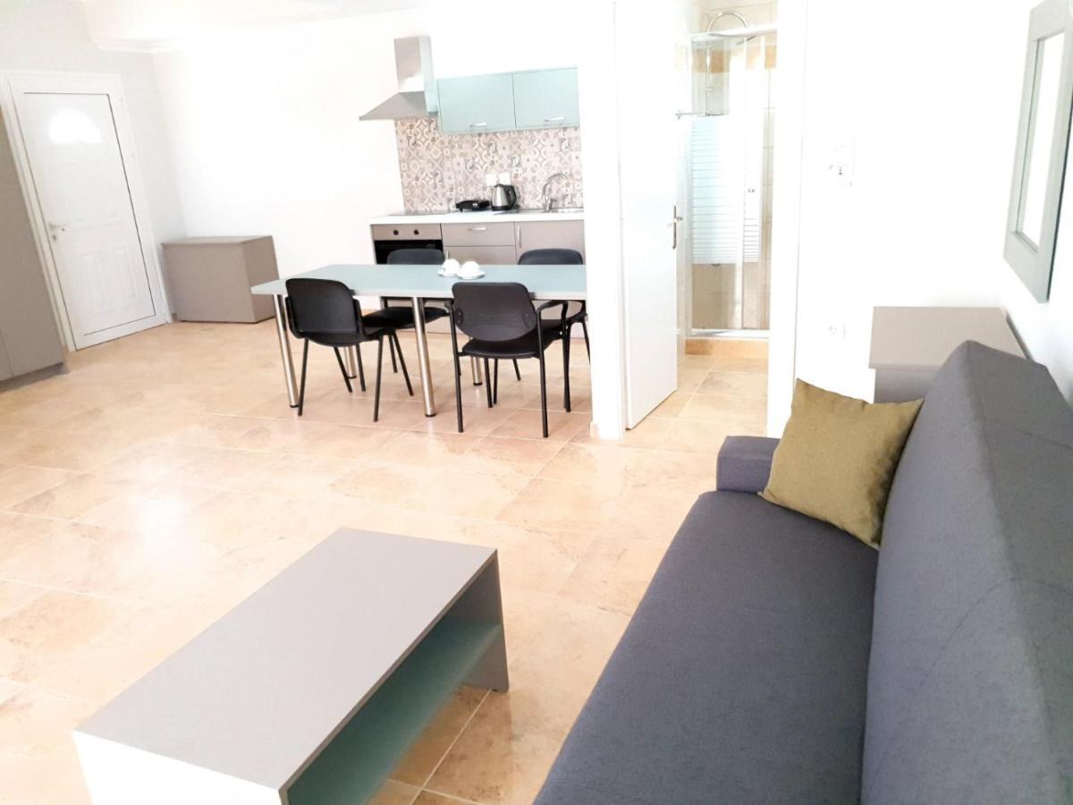 Nuevo Vista Bed & Breakfast กาวอส ภายนอก รูปภาพ